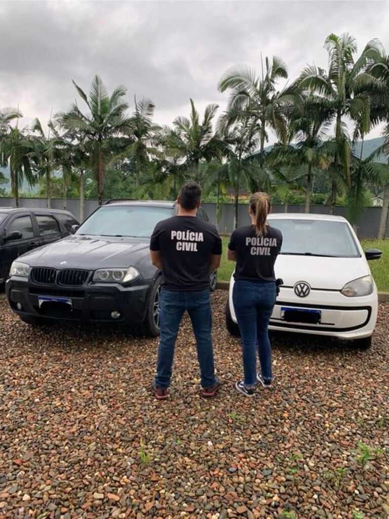 POLÍCIA CIVIL CUMPRE DOIS MANDADOS DE SEQUESTRO DE VEÍCULOS EM ASCURRA