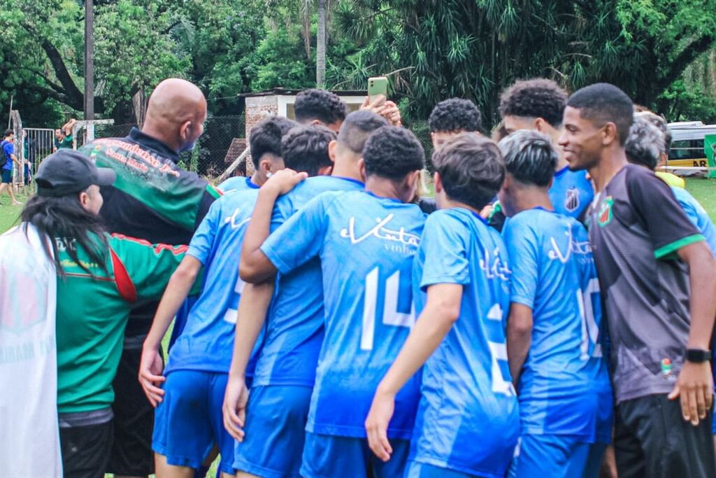 título imagem Riograndense sub-15 bate time de Ijuí e está na decisão regional do Gauchão Noligafi