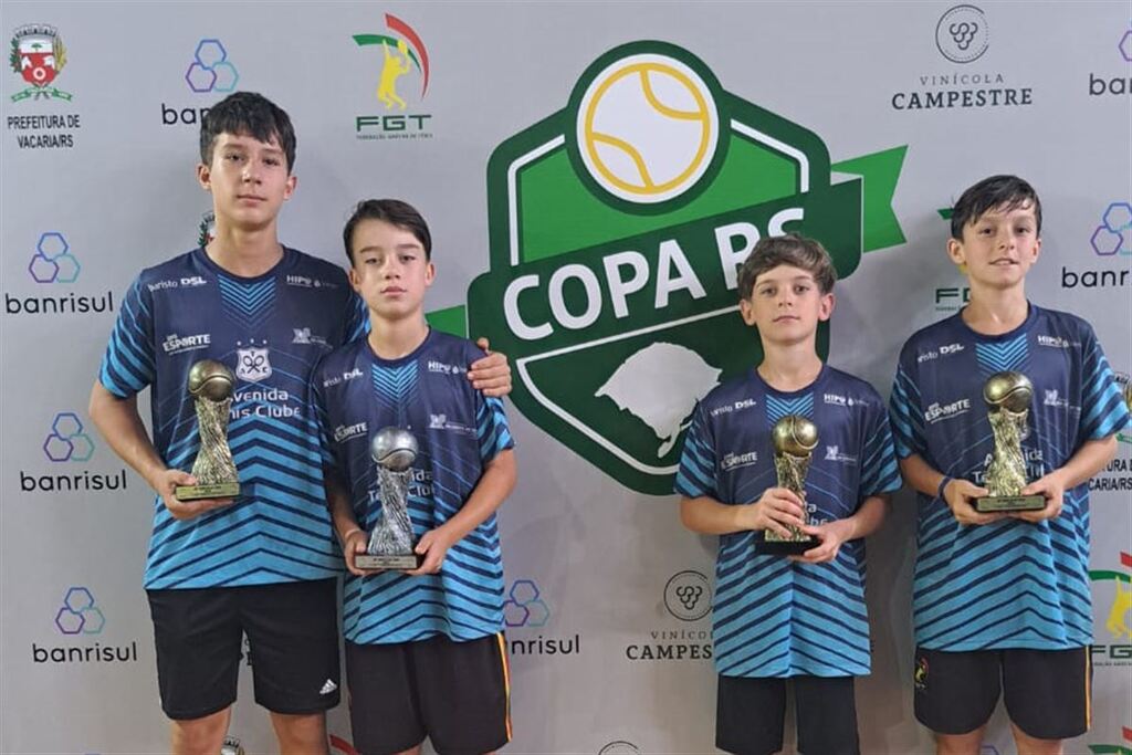 título imagem Atletas do Avenida Tênis Clube conquistam medalhas na Copa RS de Tênis