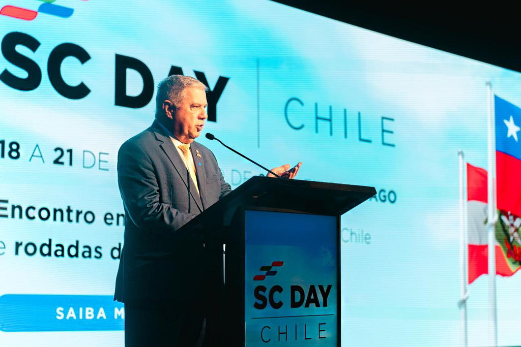 No Chile, deputado Mário Motta analisa potencialidades comerciais para SC explorar