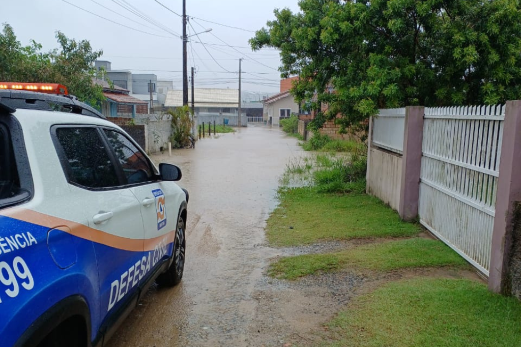 Previsão do Tempo: chuva persistente e mar agitado até o final de semana