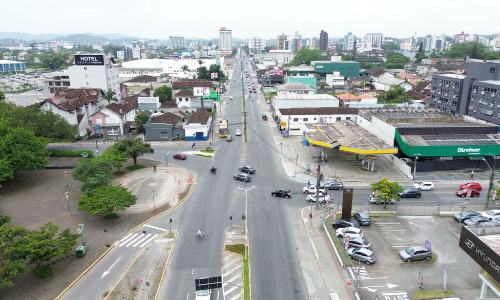 Joinville realiza pavimentação em cruzamentos estratégicos da avenida Coronel Procópio Gomes