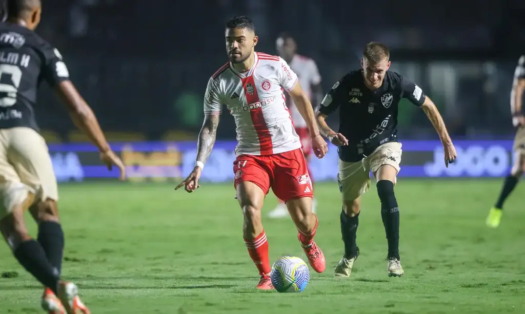 Inter supera Vasco em luta por vaga direta para a Libertadores