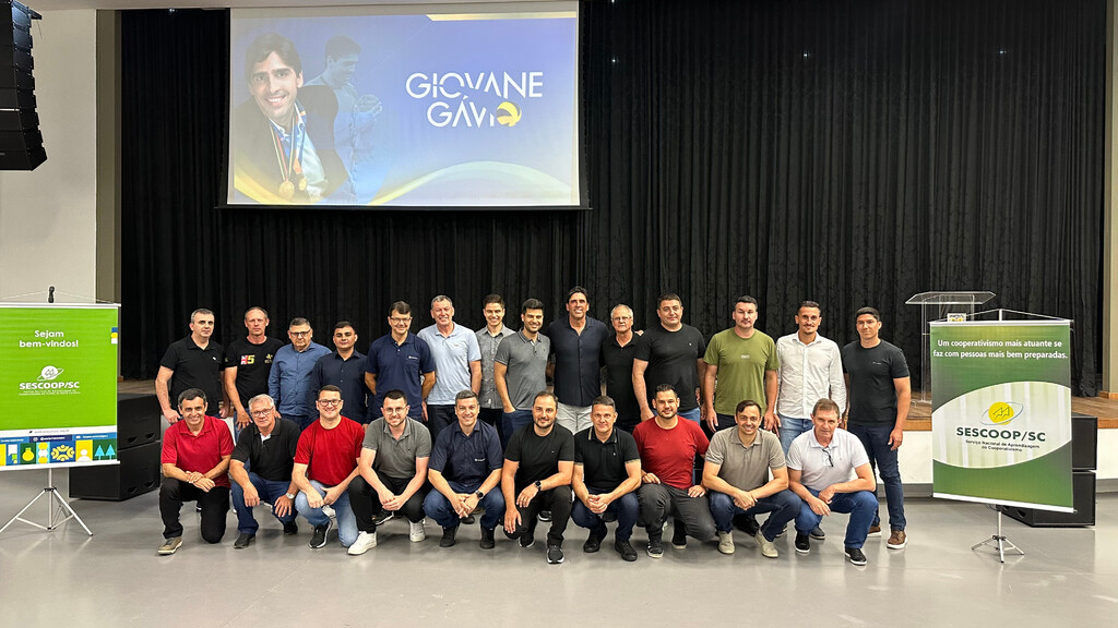 COOPERSULCA RECEBE GIOVANE GÁVIO, EX-ATLETA DA SELEÇÃO BRASILEIRA