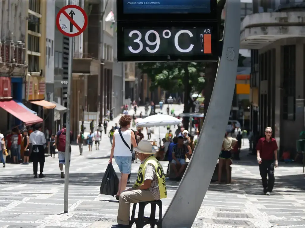 Santa Catarina terá trégua dos temporais, mas chuva retorna