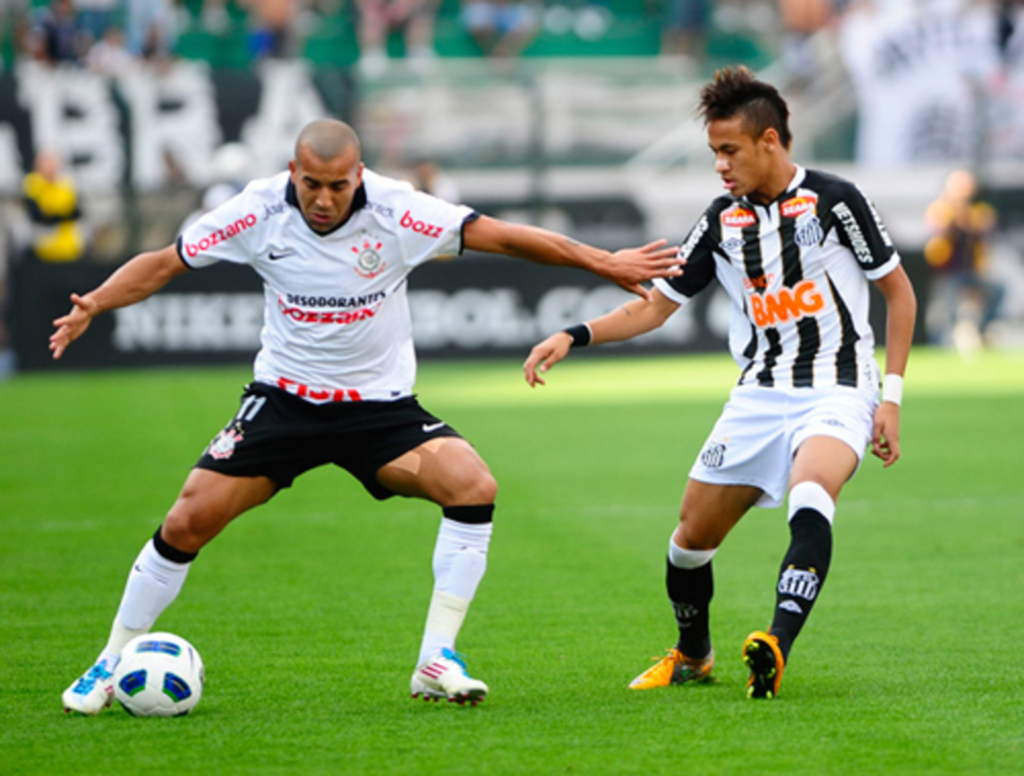 Santos vence de virada e tira Corinthians da liderança