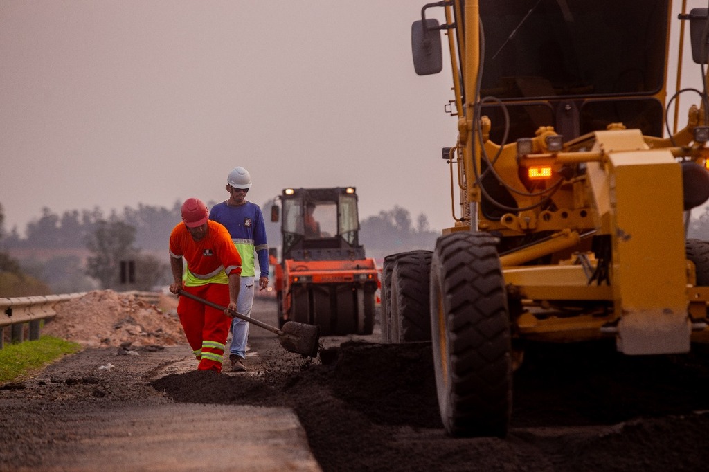 CCR VIACOSTEIRA INFORMA CRONOGRAMA SEMANAL DE OBRAS NA BR-101 SUL/SC