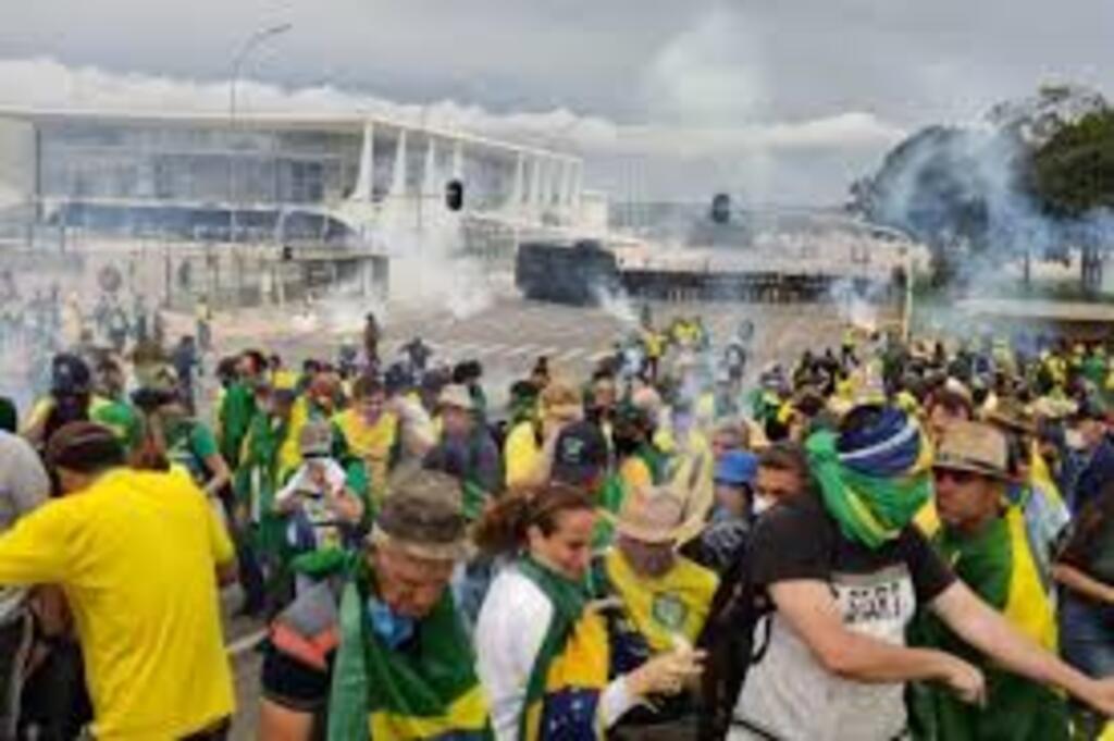 Narrativa golpista levou ao 8 de janeiro e atentado a bomba, diz PF