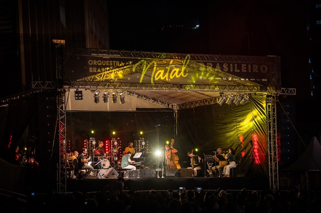 Orquestra Brasileira apresenta Concerto de Natal na praça João Ribeiro, em Lages, neste sábado (30)