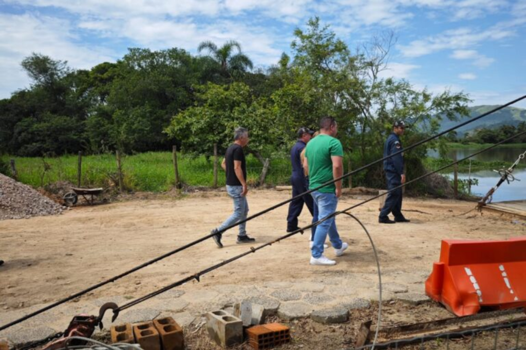 Balsa do Sambaqui é liberada pela Marinha e volta a operar entre Imbituba e Imaruí