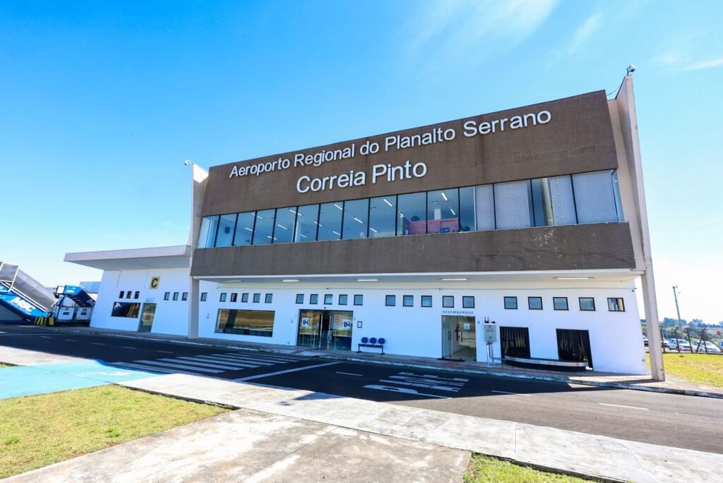 Governo do Estado garante Aeroporto de Correia Pinto no programa nacional de privatizações