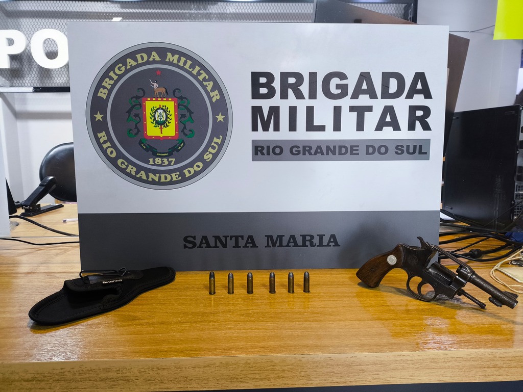 Motorista é preso por porte ilegal de arma após abordagem a veículo em bairro de Santa Maria