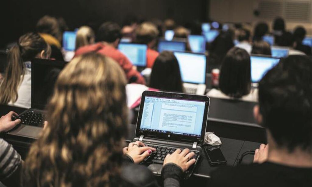 Cursos gratuitos visam impulsionar carreira de jovens no mercado da tecnologia em Joinville