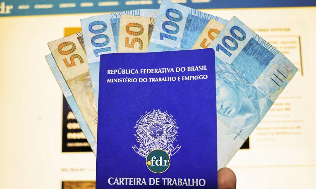 GOVERNO PREVÊ SALÁRIO MÍNIMO DE R$ 1.509 EM 2025
