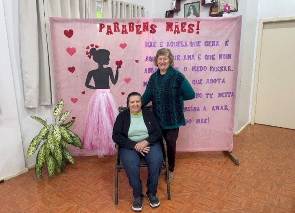 Homenagem às mães santiaguenses