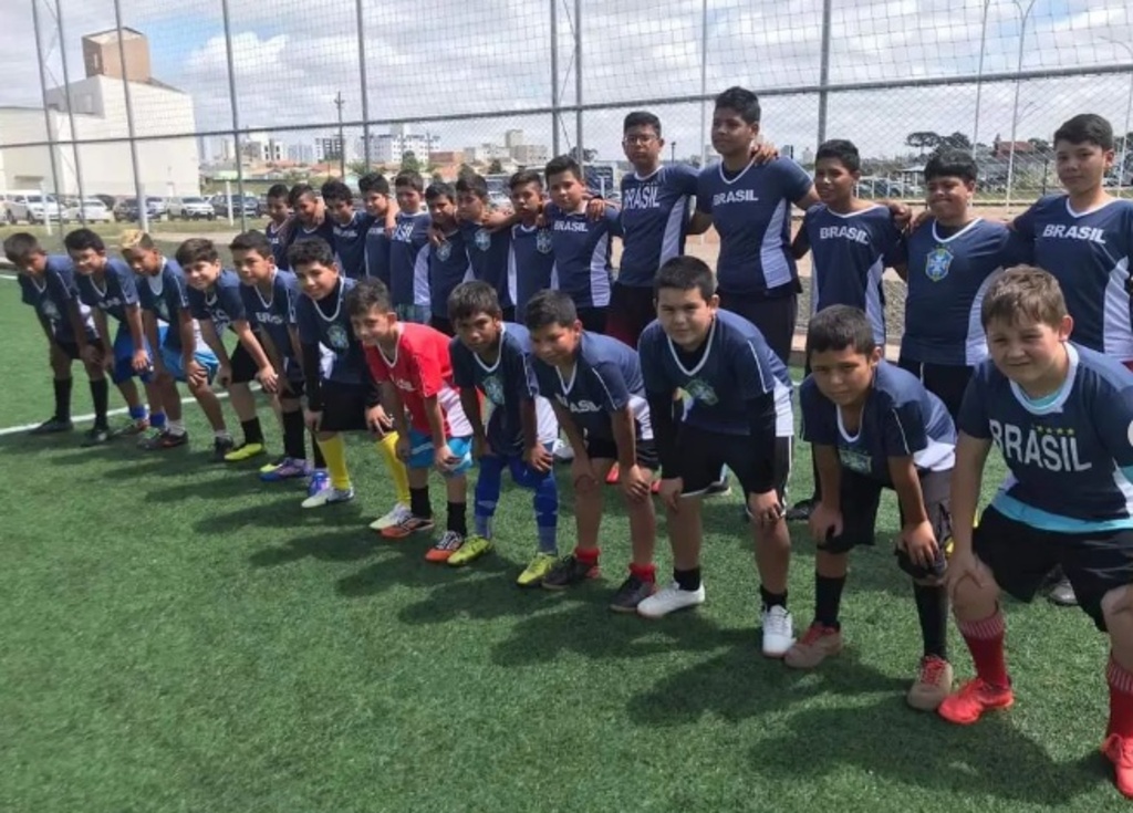  Escolinha de futebol é exemplo de que o esporte pode transformar vidas