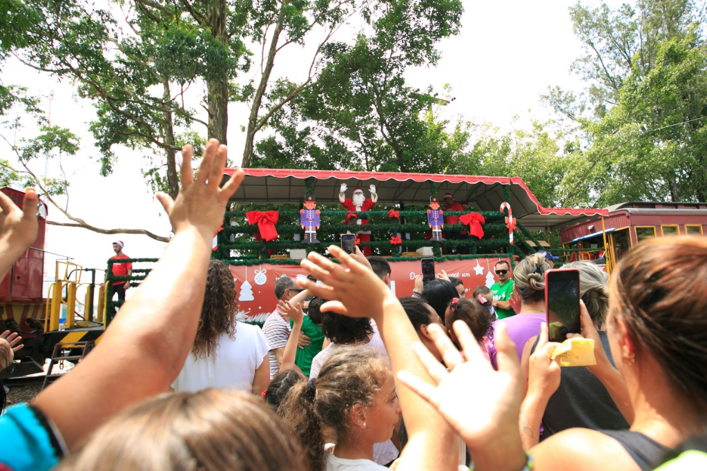 Imagem divulgação Ferrovia Tereza Cristina - Trem de Natal da Ferrovia Tereza Cristina leva esperança e alegria para 14 municípios