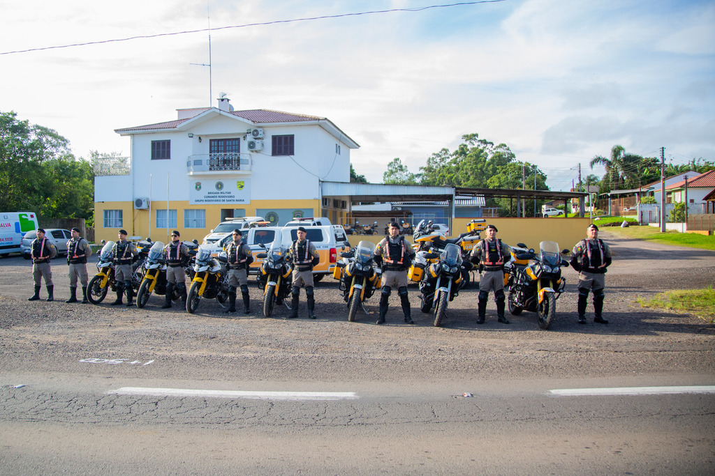 título imagem Pelotão de Motos do Batalhão Rodoviário da Brigada Militar irá atuar na Operação Golfinho