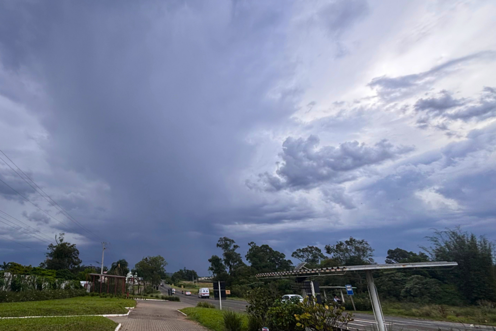 Final de semana será de tempo instável e queda de temperaturas; confira a previsão do tempo