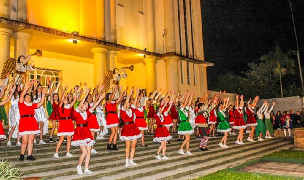 15° NATAL DOS CANYONS LEVA CULTURA E ENCANTA  AS PESSOAS NA PRAÇA SÃO SEBASTIÃO