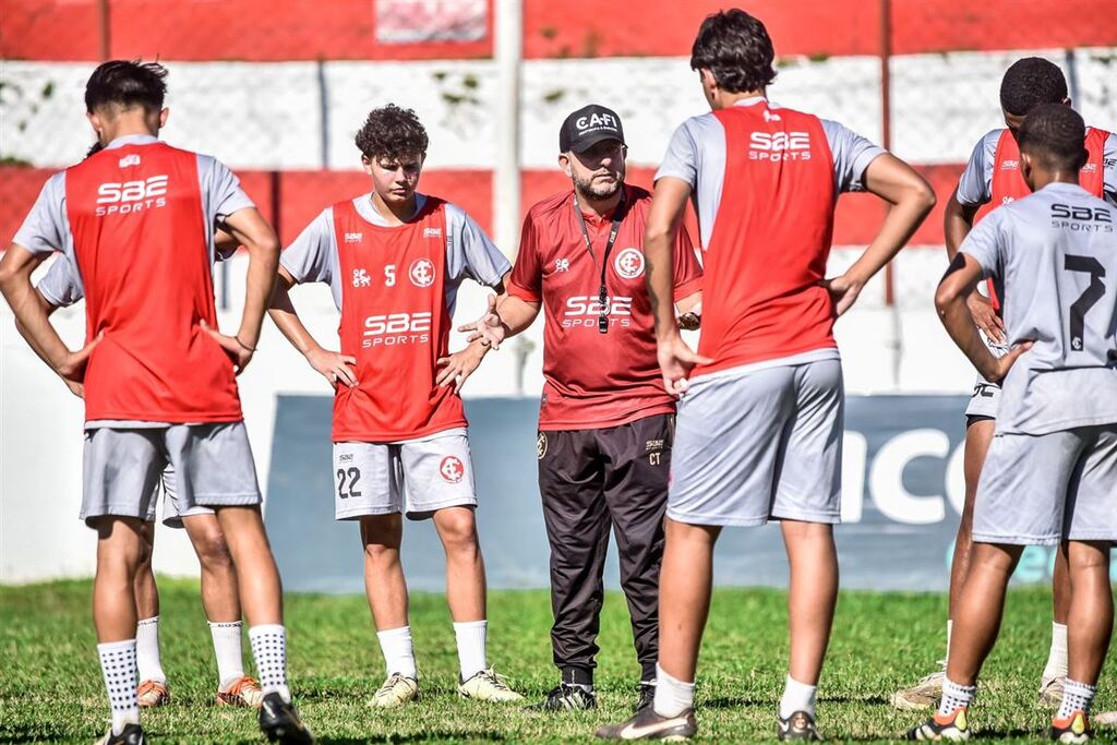 Copa Regional de Base terá decisões neste domingo