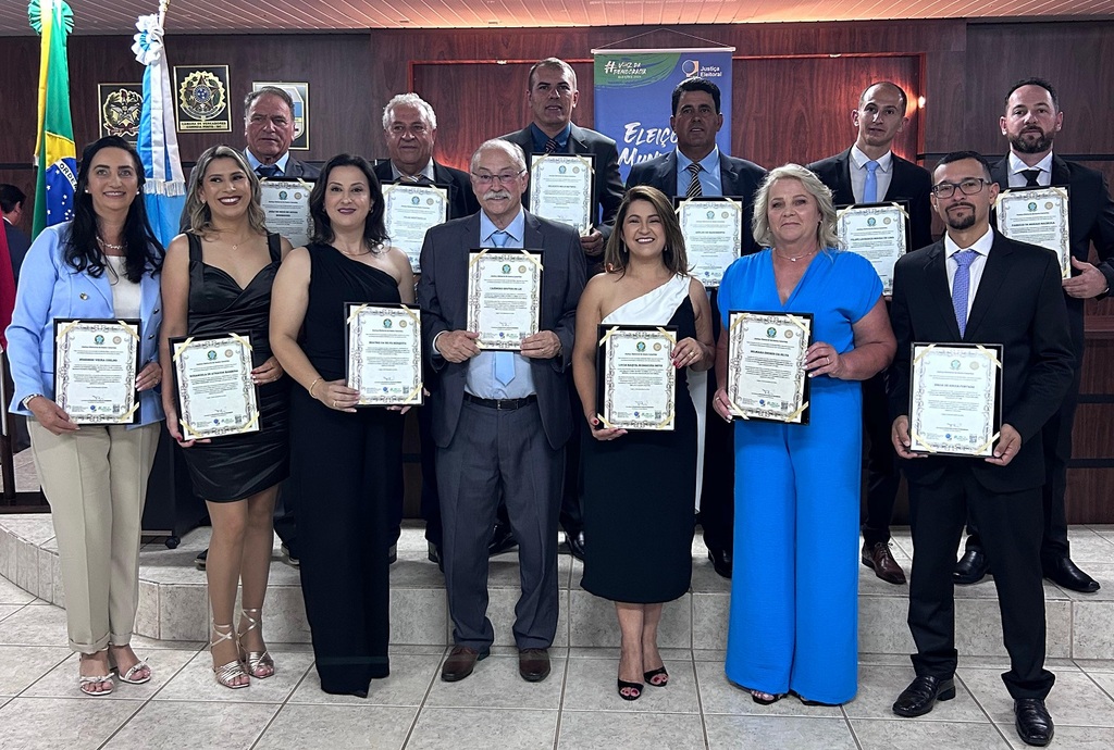 Correia Pinto celebra diplomação da primeira mulher prefeita