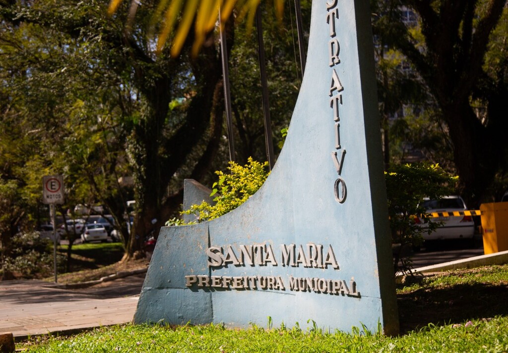 Quais as novas secretarias previstas no projeto de reforma administrativa para a gestão de Decimo