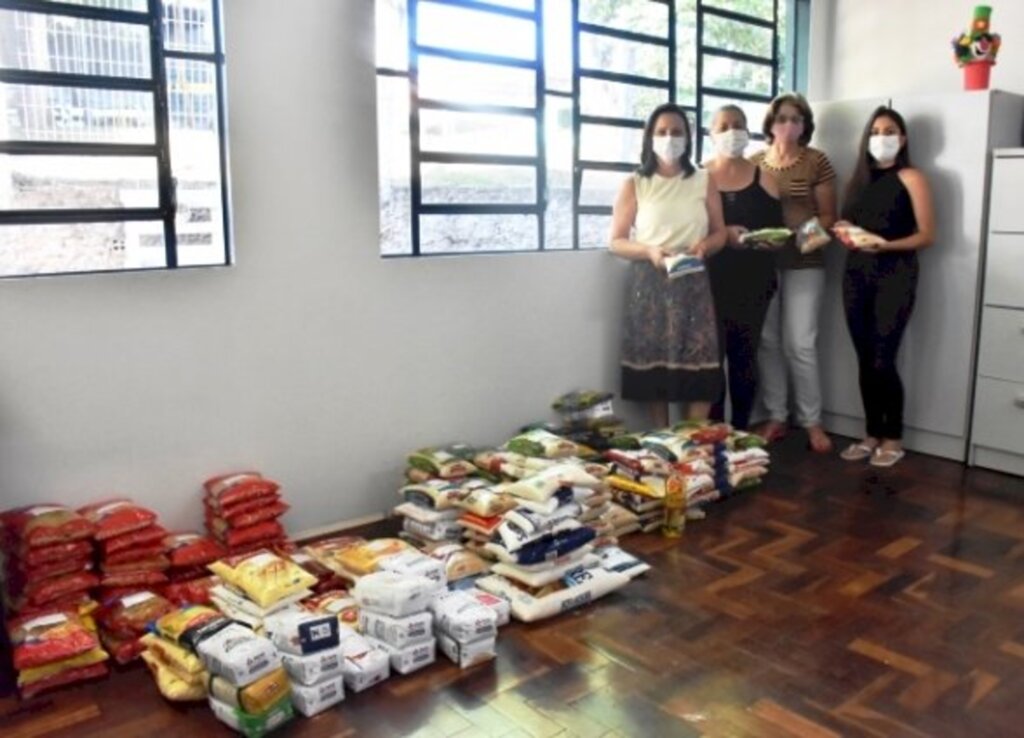 Alimentos foram arrecadados no Flic