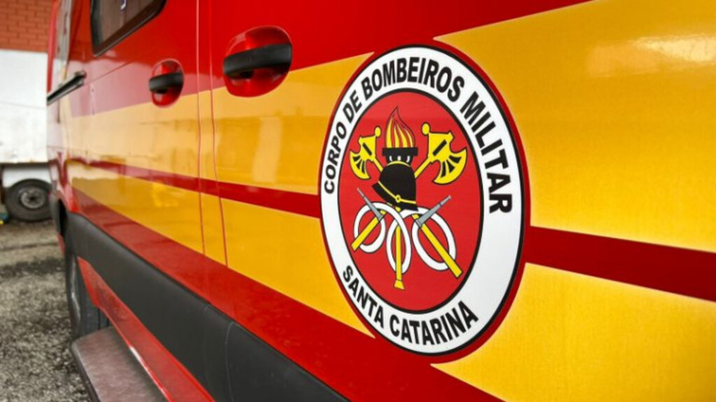 HOMEM MORRE ELETROCUTADO EM PASSO DE TORRES