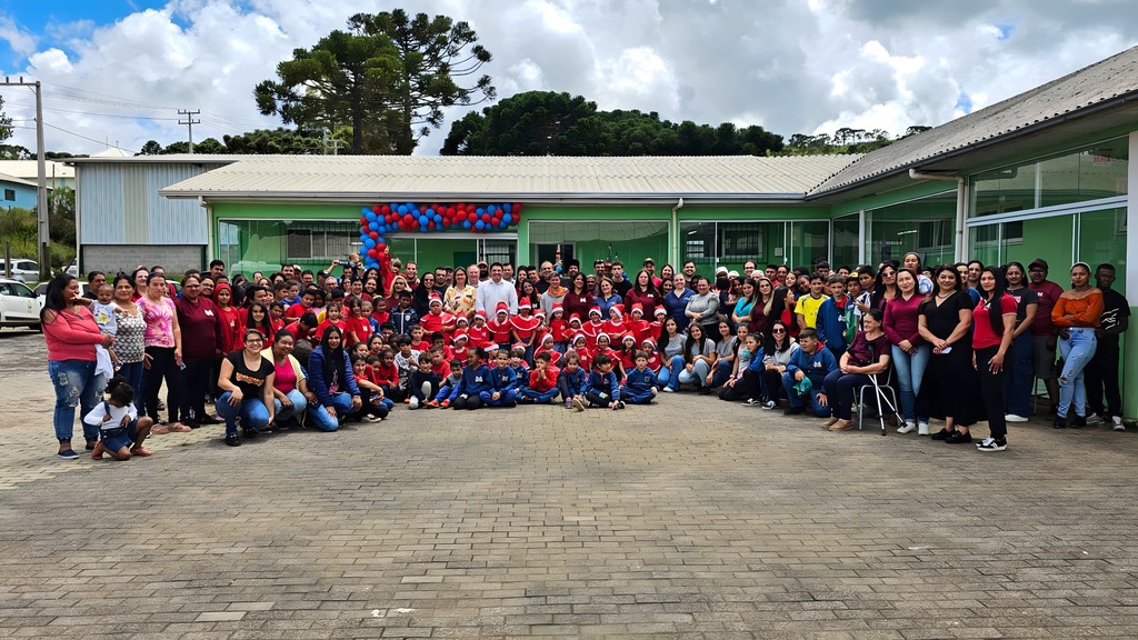 Inauguração de ginásio poliesportivo e novas salas de aula marca avanço na educação do Bentinho