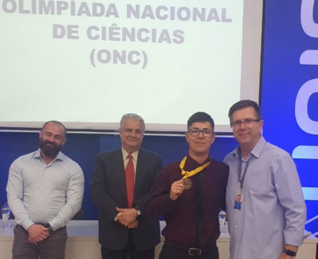 Estudante da Escola João Paulo l ganha medalha de ouro em premiação nacional