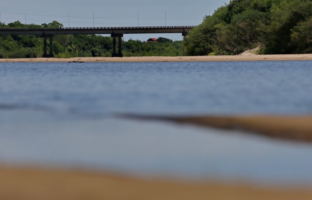 Só um balneário da Região Central está impróprio para banho; veja lista dos 12 do Estado e dos liberados