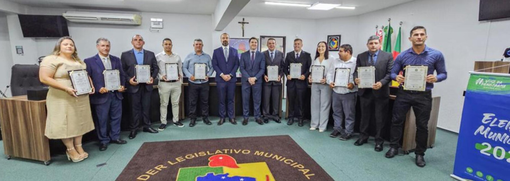 54ª ZONA ELEITORAL PROMOVE A DIPLOMAÇÃO DE PREFEITOS, VICES E VEREADORES ELEITOS