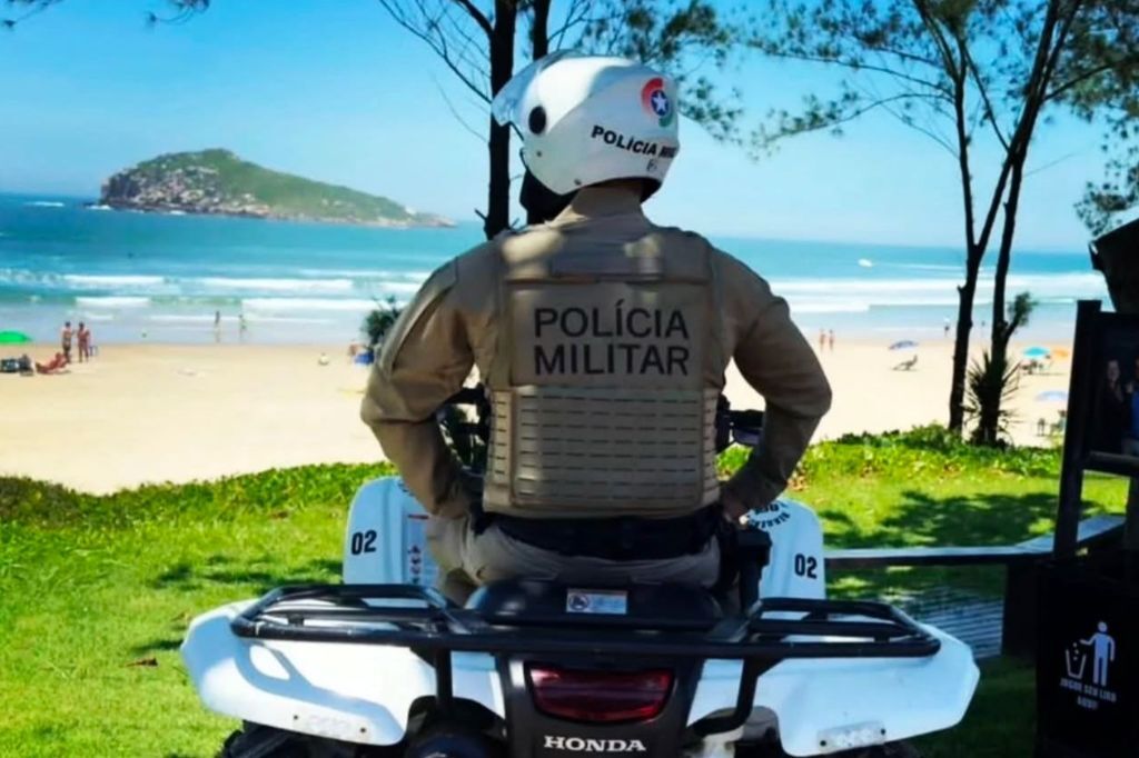  - Os dois jovens foram encaminhados à Delegacia de Polícia para os trâmites legais - Foto: divulgação/Polícia Militar de Imbituba