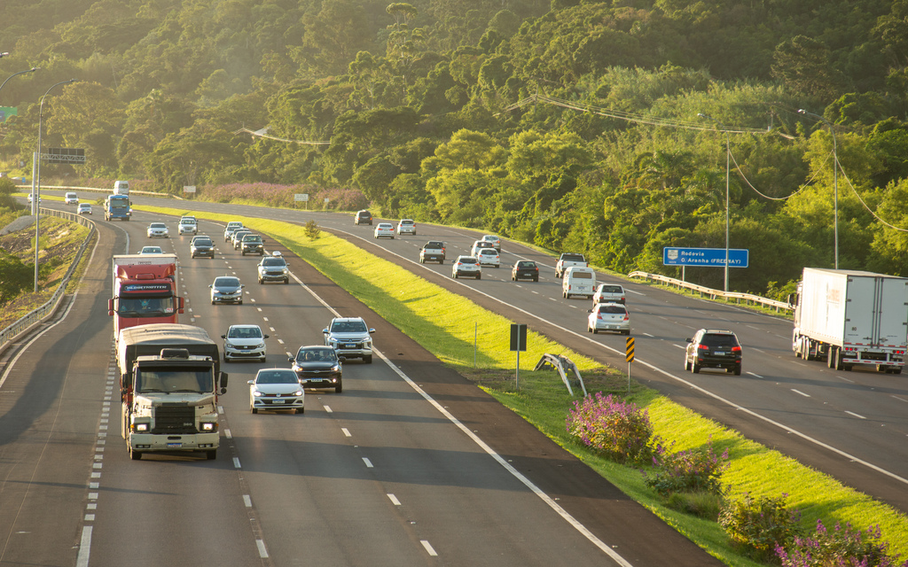 Vai pegar a estrada para a virada do ano? Confira como será o movimento nas principais rodovias do Estado