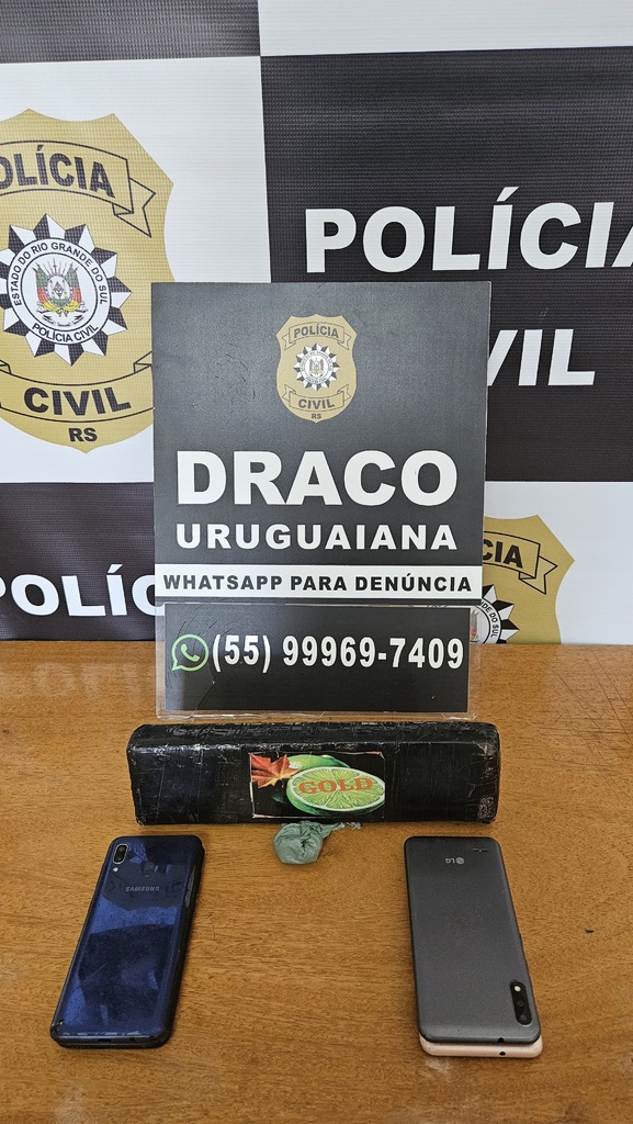 PC prende homem com tijolo de maconha