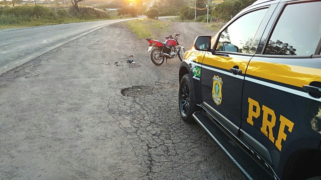 Cavalo solto na pista provoca acidente na BR-287, em Santiago