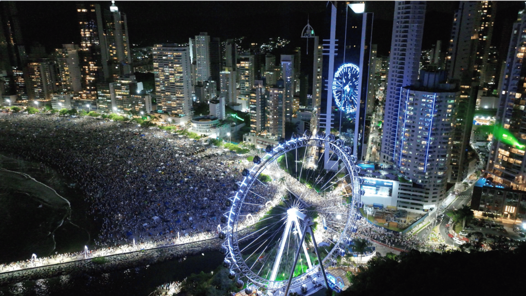 Balneário Camboriú promete virada de ano inesquecível com show de luzes e fogos