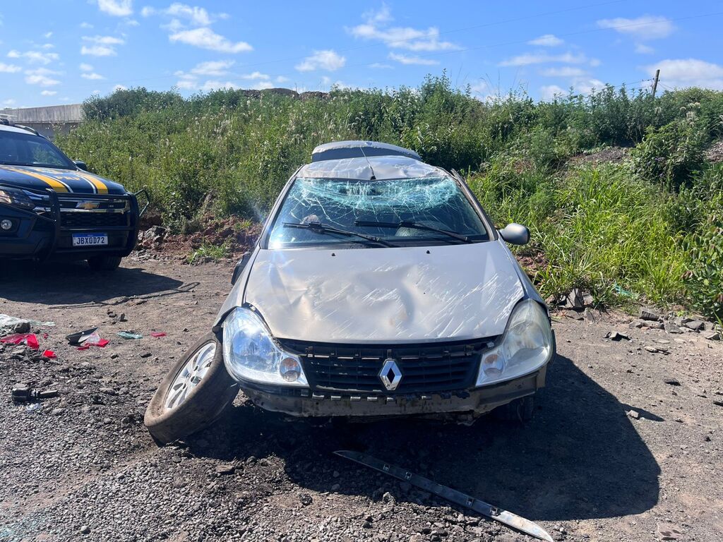 Acidente tipo saída de pista com tombamento deixa homem levemente ferido na BR-287, entre São Pedro do Sul e Mata