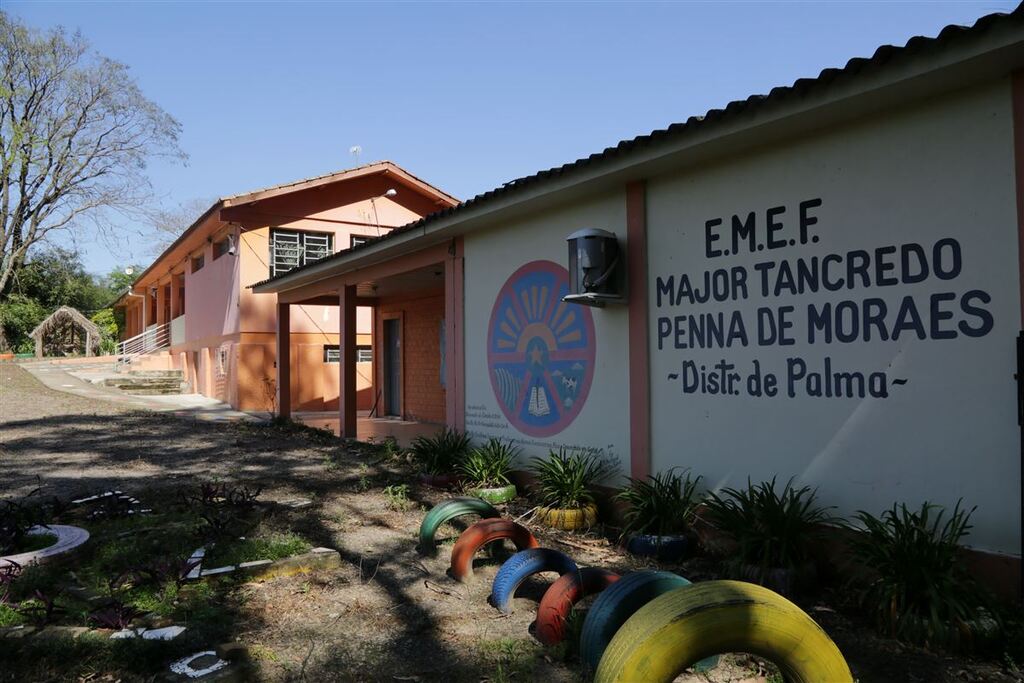 Interditada há dois anos, escola no distrito de Palma tem projeto para reconstrução