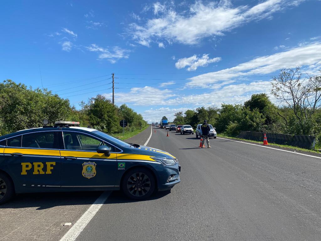 Feriadão de Ano Novo registra 19 acidentes e uma morte nas rodovias federais do RS; confira o balanço preliminar da PRF