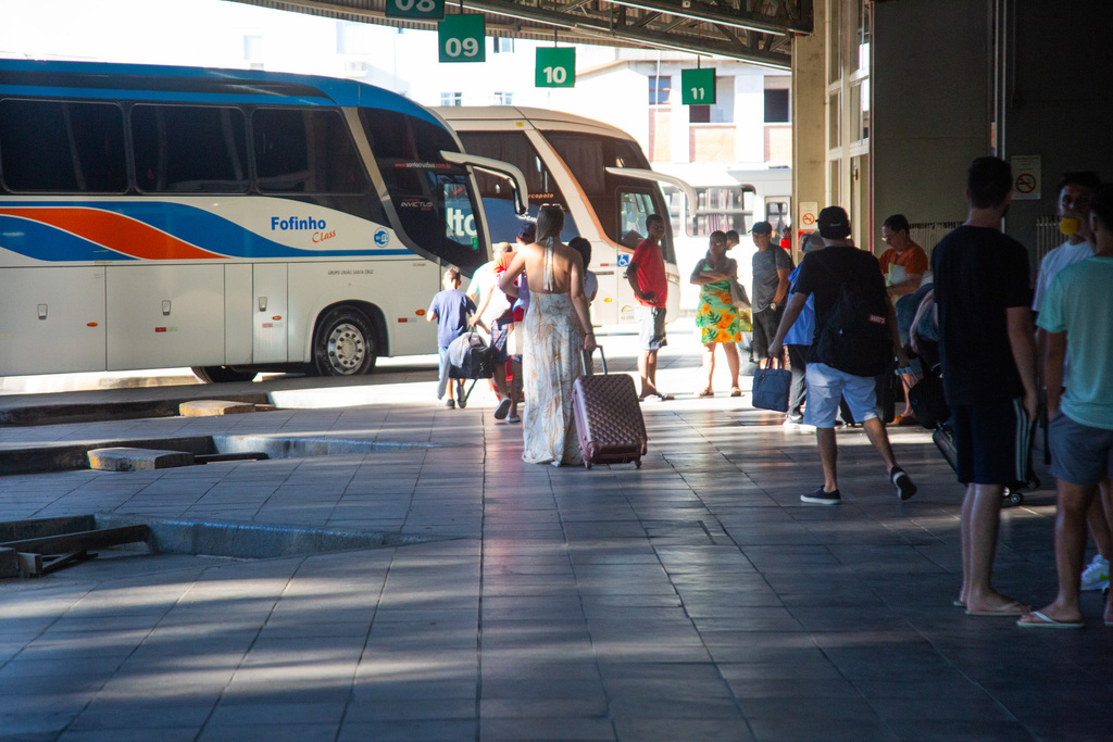 Vai viajar para o litoral gaúcho ou catarinense? Confira horários e preços de ônibus saindo de Santa Maria