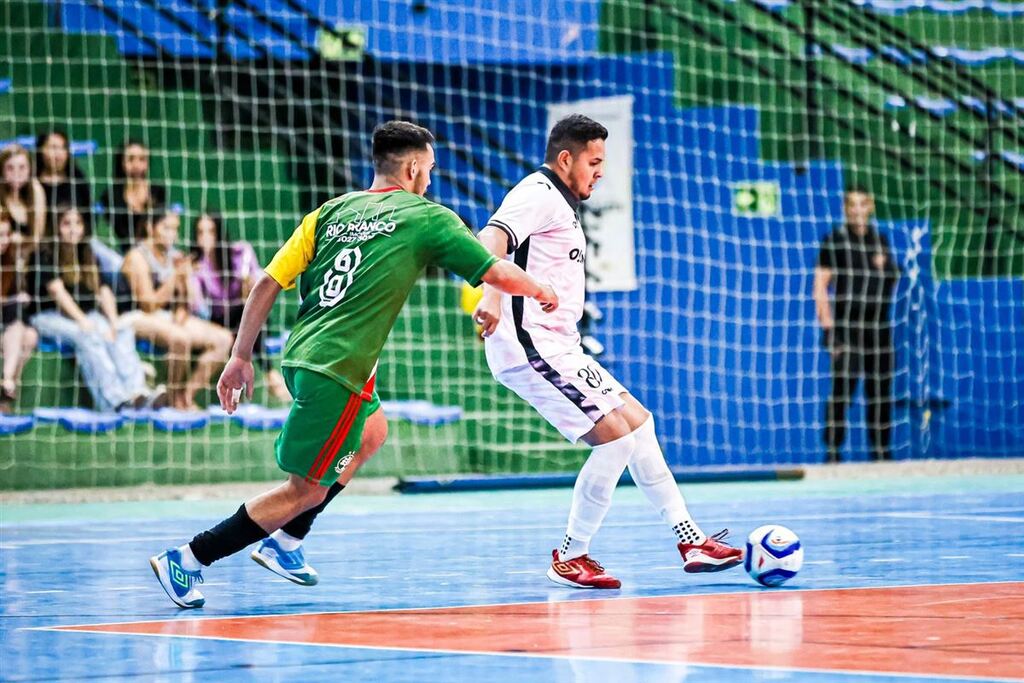 título imagem Copa Regional Paniz Sports de Futsal chega na fase de mata-mata