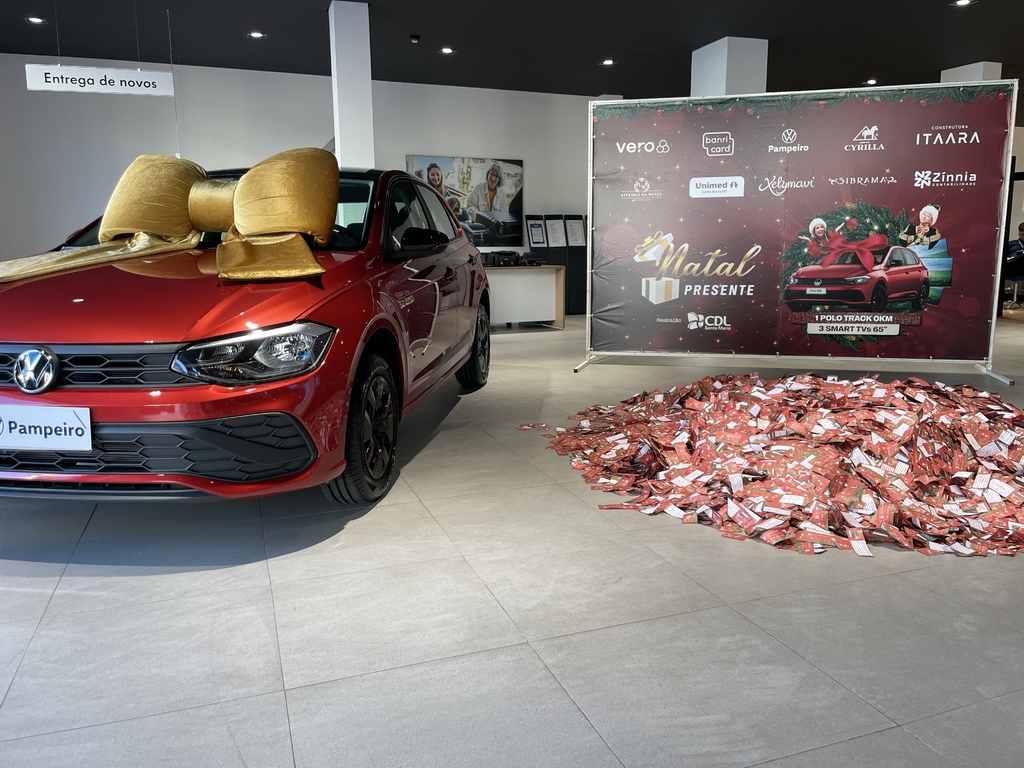 Campanha Natal Presente da CDL realiza sorteio de carro zero km em Santa Maria; confira quem ganhou