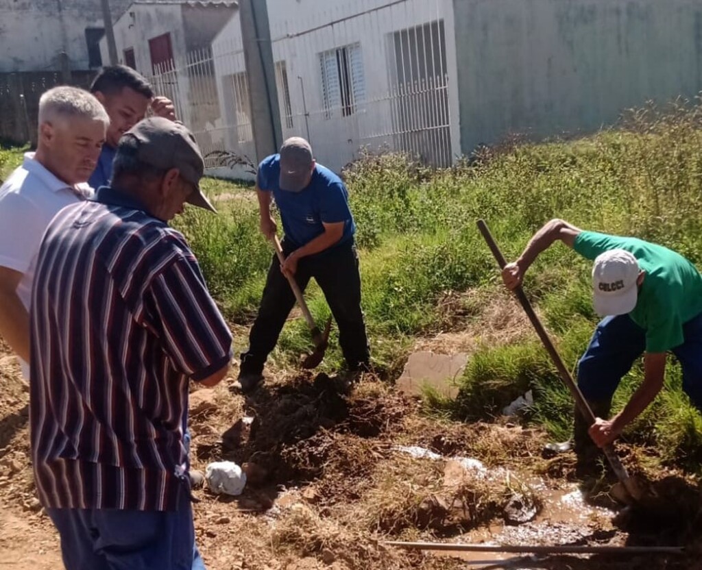 Secretaria de Infraestrutura começa manutenção de vias