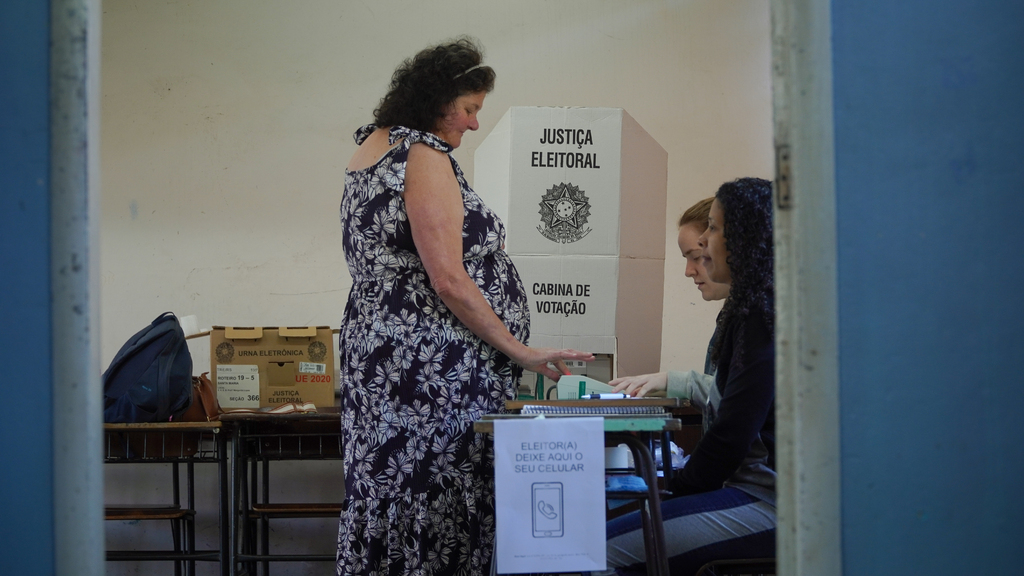 Eleitores que não votaram no segundo turno têm até terça para justificar