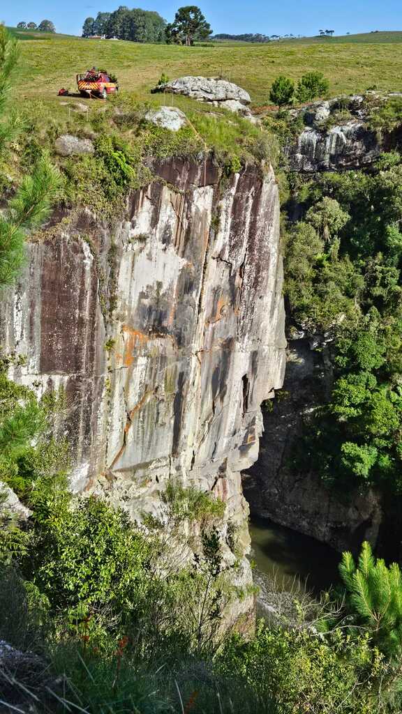 Canoísta de 47 anos sobrevive à queda na Garganta do Diabo, em Lages