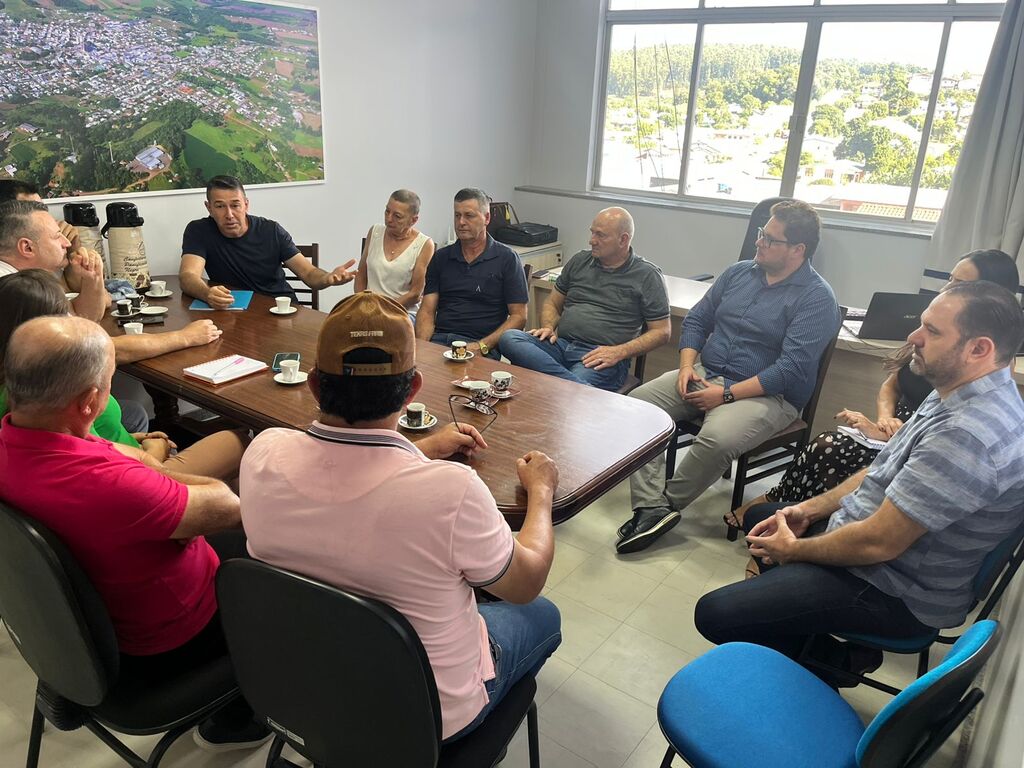 Executivo e Legislativo debatem sobre projeto do Ensino Integral para o Ensino Fundamental