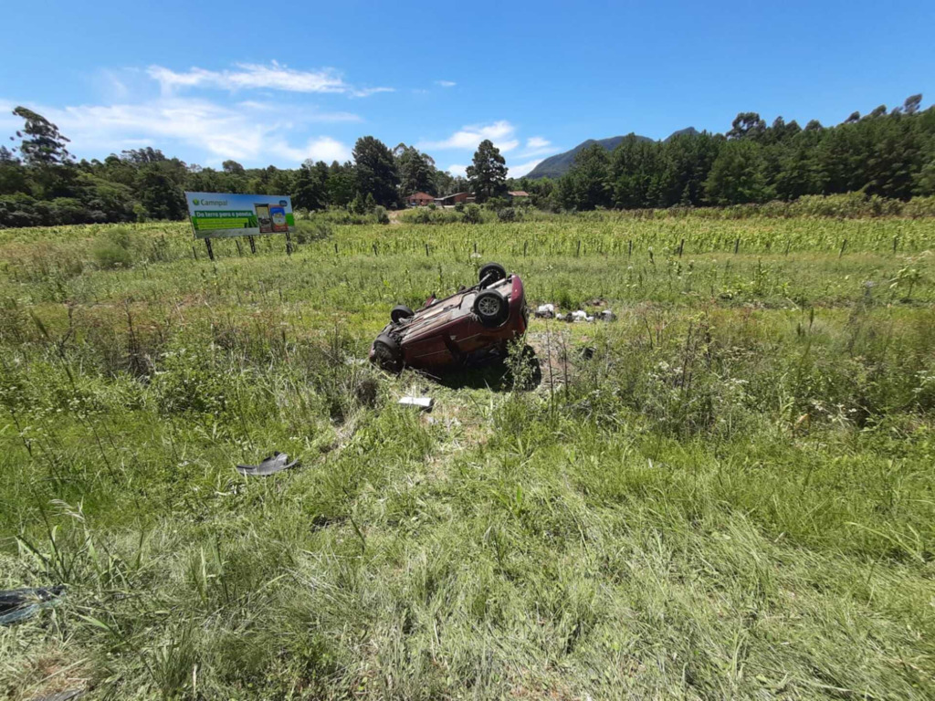 Capotamento de veículo deixa uma pessoa ferida na RSC-287 em Paraíso do Sul