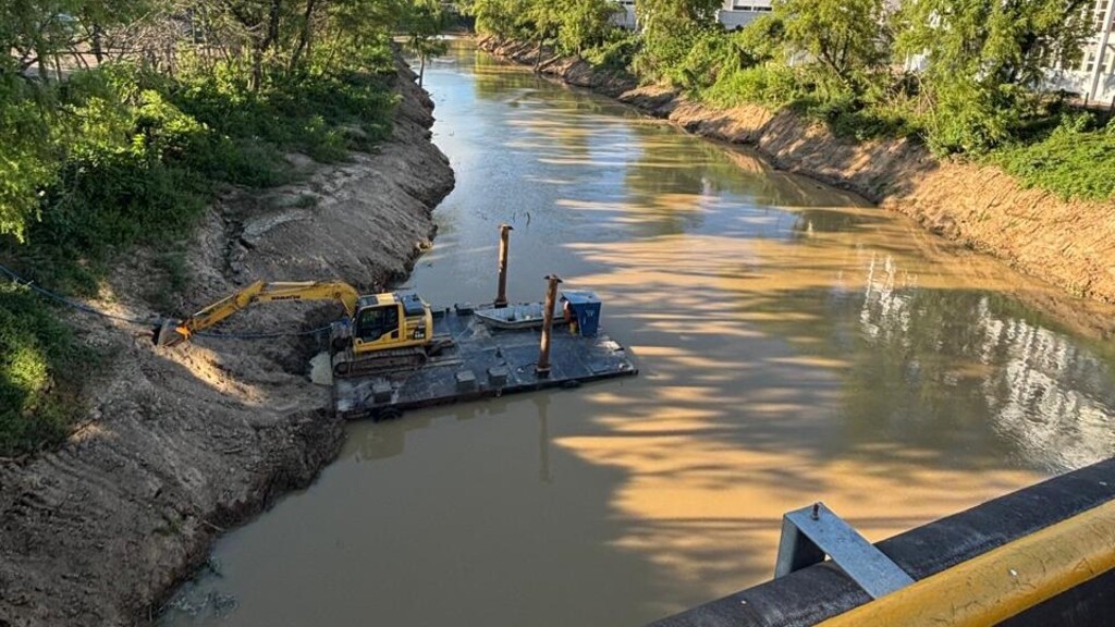 Desassoreamento do Rio Itajaí-Açu avança